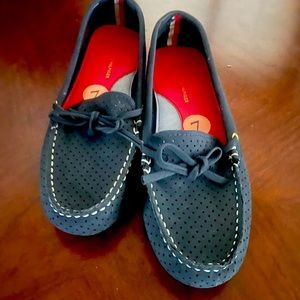 Tommy Hilfiger soerry style perforated women’s shoes